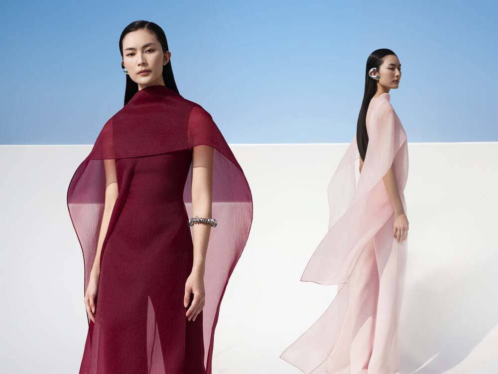 Helly Tong shows off East Asian beauty in the ESSENCE contemporary ao dai collection. Photo: Character provided