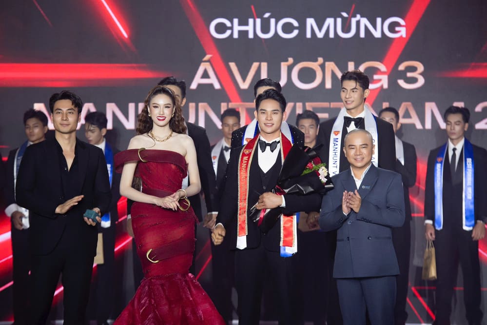 Tong Nhut Truong excellently won the 3rd runner-up title of Manhunt Vietnam 2025. Photo: Character provided