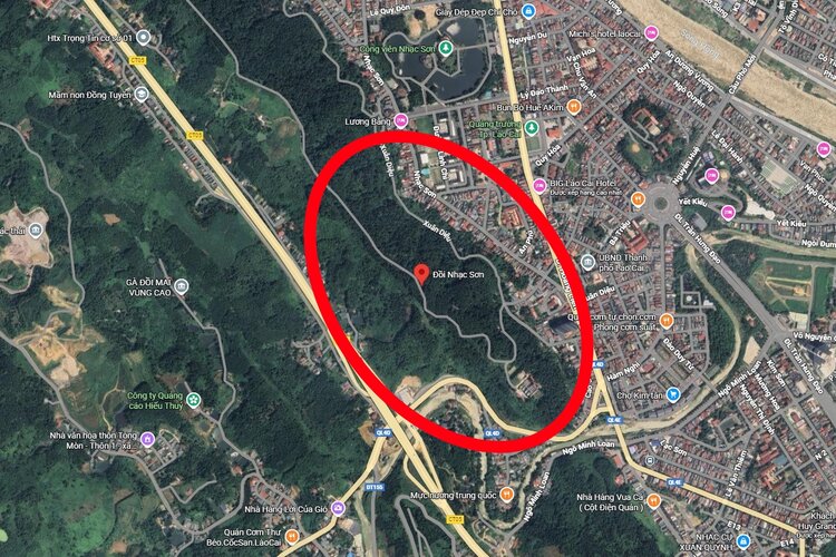 There will be a residential area built under Nhac Son hill, Lao Cai ward. Photo: Google Maps.
