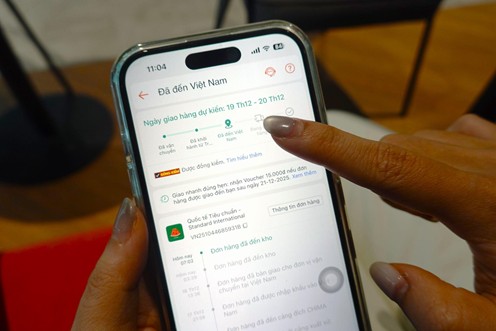 Theo doi thong tin van chuyen cua don hang la viec lam can thiet, dac biet voi san pham co gia tri cao. Anh: Shopee