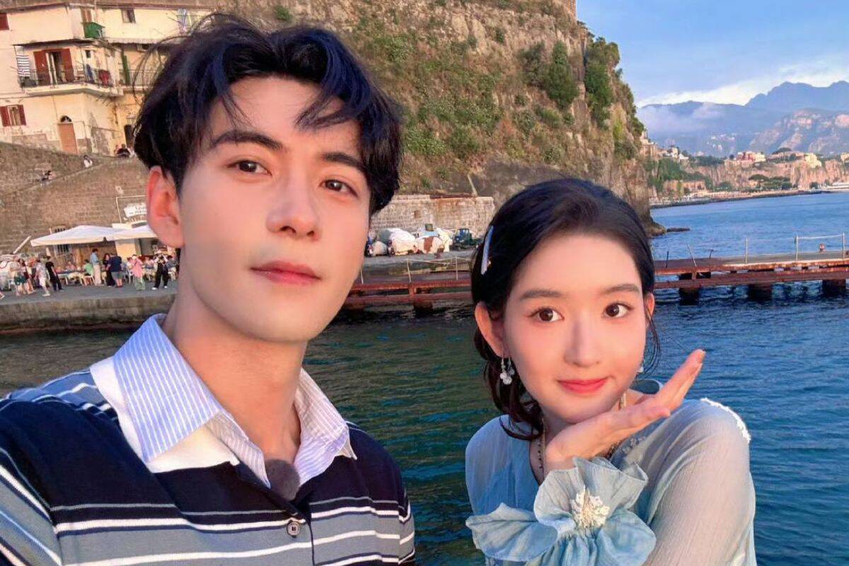 Tran Tinh Huc and Vuong Ngoc Van are close friends. Photo: Producer