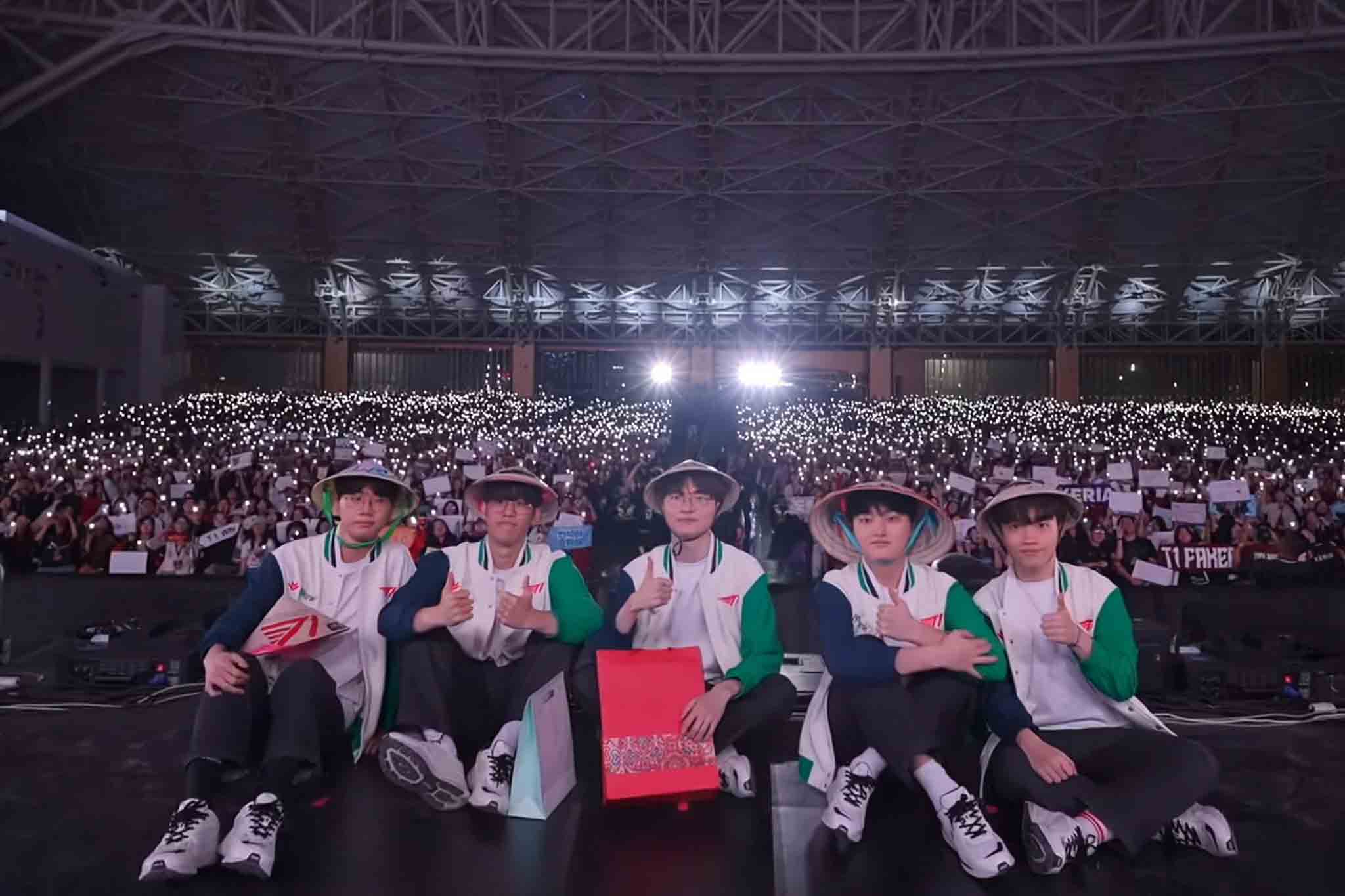 Khoanh khac cuoi cung cua su kien, di kem loi hua cua T1 Faker. Anh: Ban to chuc cung cap