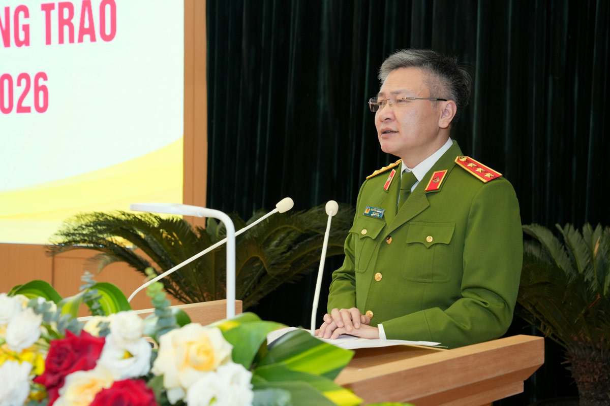 Dong chi Thuong tuong Nguyen Ngoc Lam, Thu truong Bo Cong an phat bieu chi dao tai hoi nghi. Anh: Cong an Quang Ninh