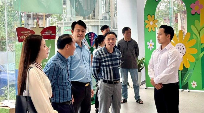 La Federacion Laboral Provincial trabaja con muchas empresas y unidades patrocinadoras para movilizar recursos para organizar la 'Boda Colectiva' en 2025 para los trabajadores. Foto: Sindicato de Nghe An