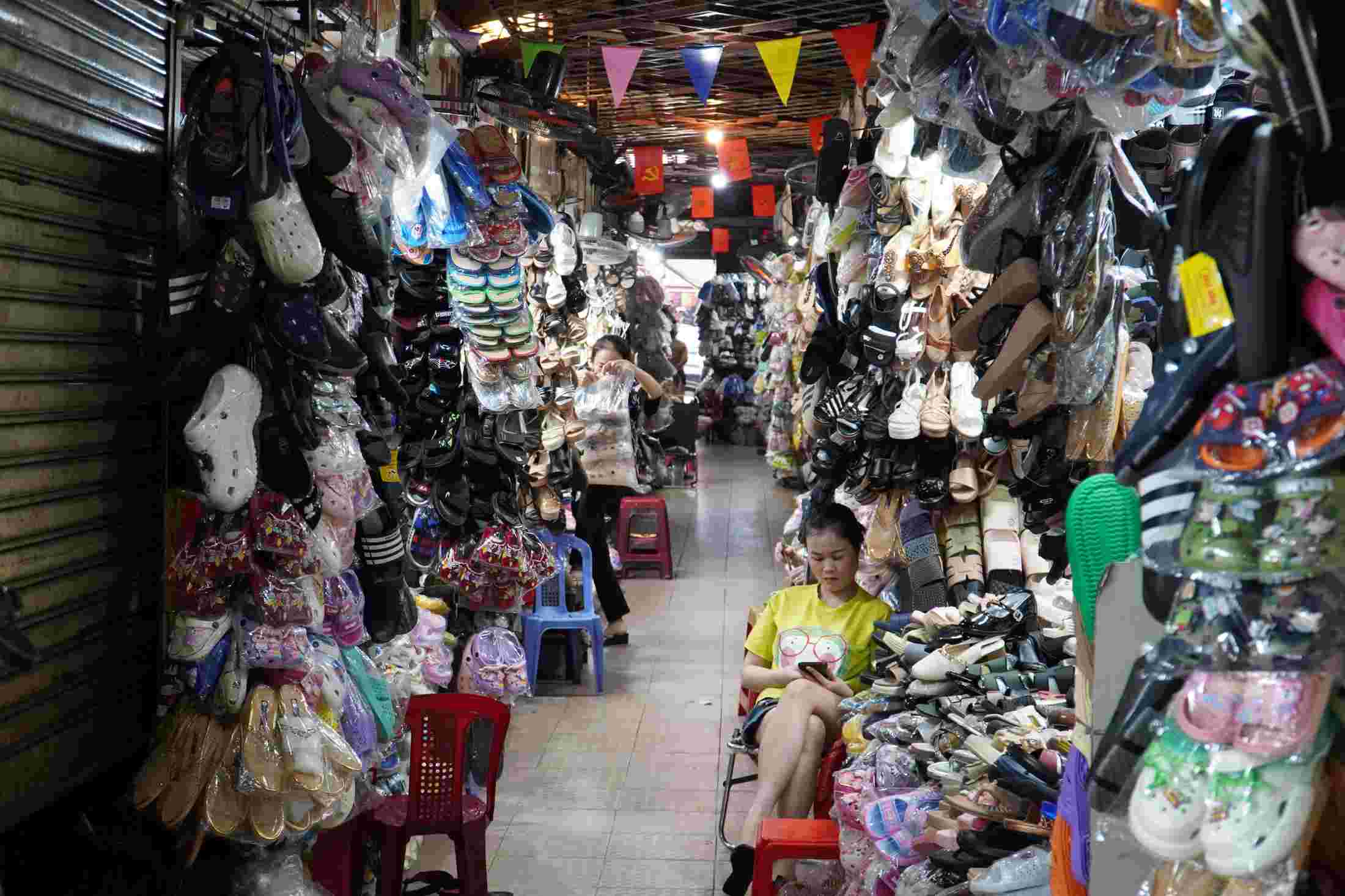 The Ho Chi Minh City government is making efforts with business households to gradually transform digitally. Photo: Ngoc Le