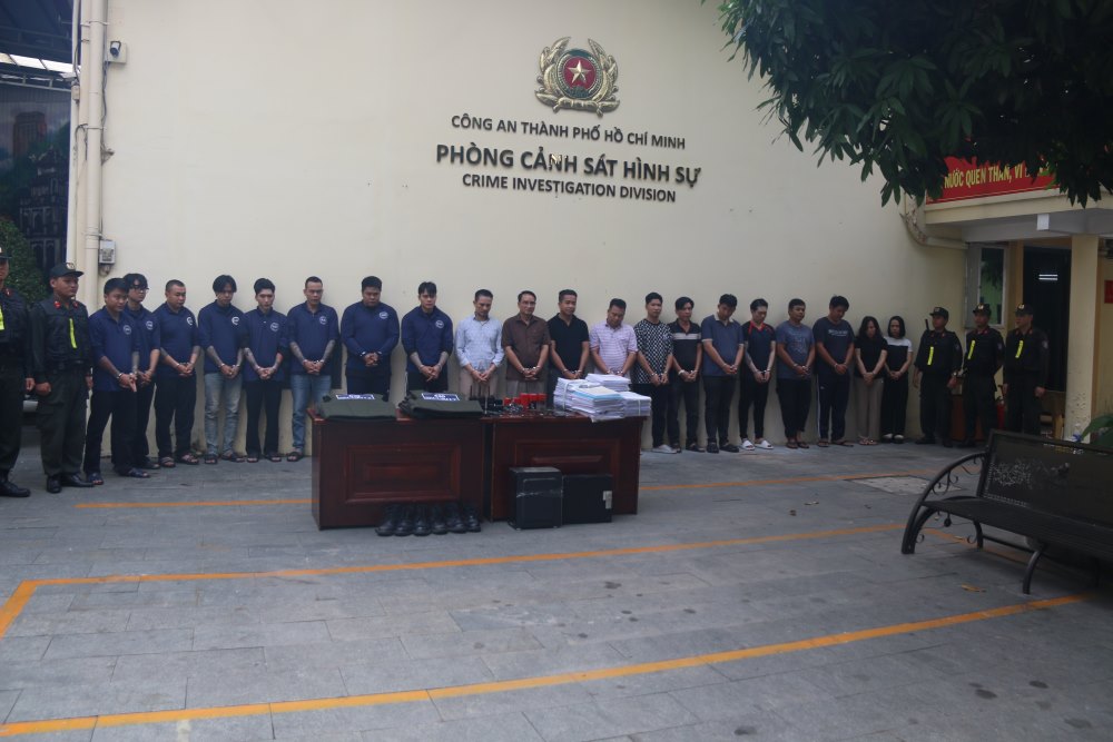 Băng nhóm  đòi nợ thuê, cưỡng đoạt tài sản “núp bóng” công ty mua bán nợ bị Công an TPHCM khởi tố, bắt giam. Ảnh: Công an