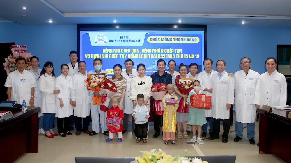 Departure for special transplants at Hue Central Hospital. Photo: Lan Huong