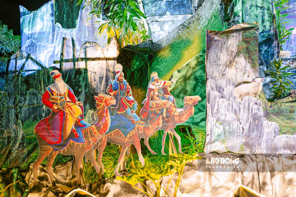 Cac hoat canh deu duoc cham chut ti mi, tao nen khong gian sinh dong, am ap, san sang don mung dem dai le.