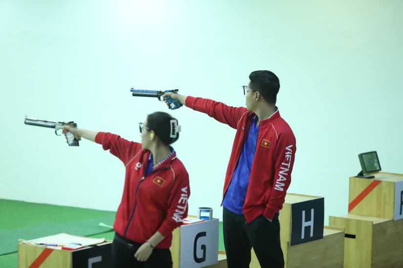 Shooter Pham Quang Huy has not won a Gold Medal in the 10m air pistol event at the 33rd SEA Games. Photo: Minh Anh
