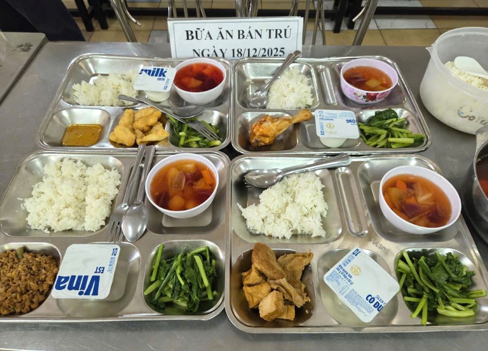 The Tax Authority guides public schools that are not exempt from boarding income tax for profit. Photo: Nguyet Minh