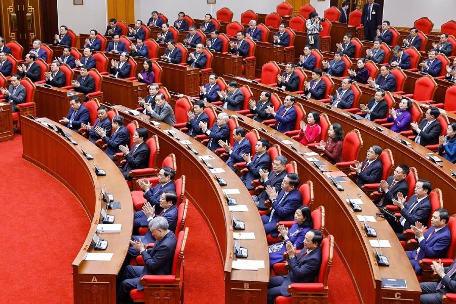 On the second working day of the 15th Conference, the 13th Party Central Committee discussed the Working Regulations of the 14th National Party Congress and the Election Regulations at the 14th National Party Congress. Photo: Nhat Bac