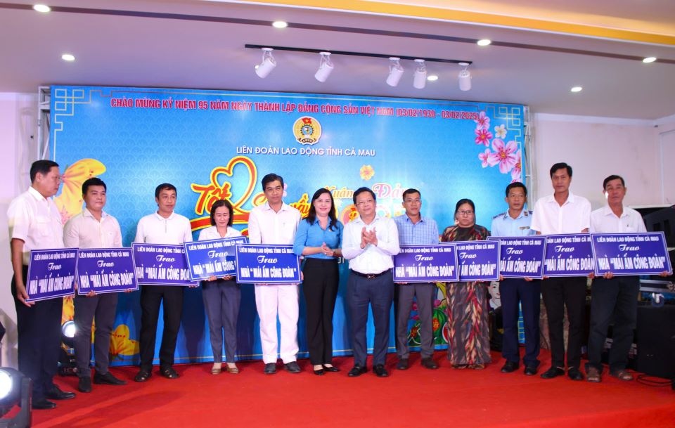 Tet Sum vay la hoat dong thuong nien duoc LDLD tinh Ca Mau to chuc nhieu hoat dong y nghia, thiet thuc huong den nguoi lao dong. Anh: Nhat Ho