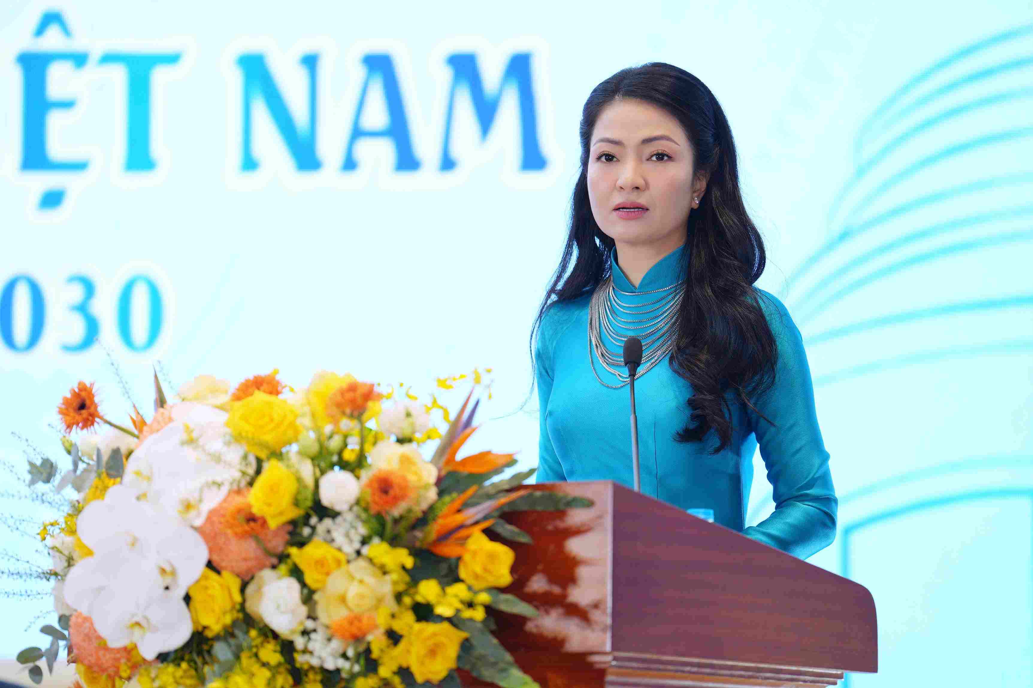 Dong chi Nguyen Khanh Chi, Uy vien Ban Chap hanh Tong Lien doan, Pho Chu tich Thuong truc Cong doan Ngan hang Viet Nam. Anh: Agribank