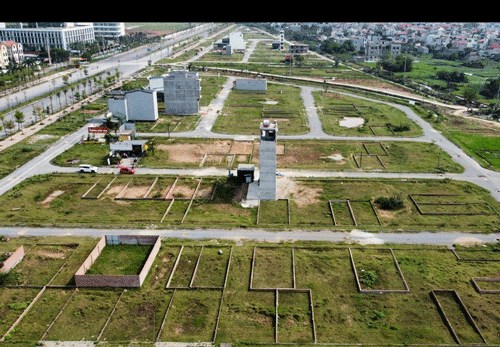 The Ministry of Agriculture and Environment has responded to voters in writing about shortening time and simplifying steps in the field of land management. Photo: Cao Nguyen