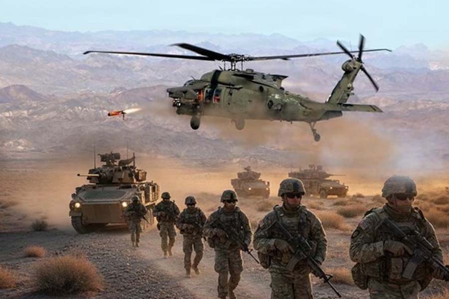 The US military plans to maintain the Black Hawk helicopter to operate after 2050. Graphics: Cat Tien