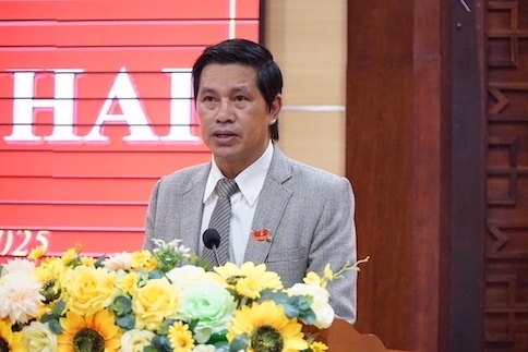 Ong Pham Van Bay thong tin xay dung va sua chua 5.387 can nha cho ho ngheo, ho can ngheo va cac gia dinh co hoan canh dac biet kho khan. Anh: Ngan Ha