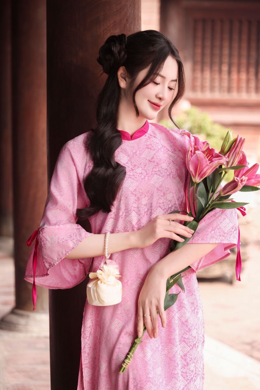 Song song do, co trau doi kha nang ung xu, duy tri luyen tap the thao, sinh hoat dieu do de giu tinh than va the trang tot nhat truoc dem thi quan trong.  