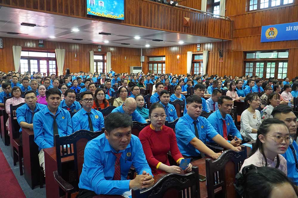 Dai hoi co su tham gia cua 400 dai bieu. Anh: Thanh Vu