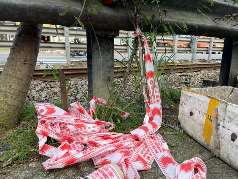 Luc luong chuc nang phuong An Khe phong toa hien truong, tien hanh xac minh, thu thap chung cu, lam ro dien bien vu viec va cac ca nhan lien quan. Anh: Tran Thi