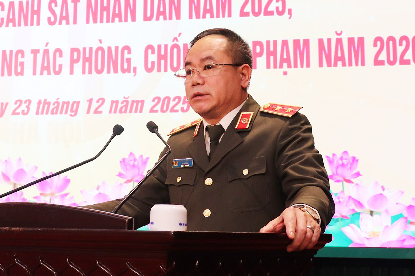 Trung tướng Nguyễn Thanh Tùng, Giám đốc CATP Hà Nội phát biểu kết luận hội nghị. Ảnh: Công an Hà Nội 