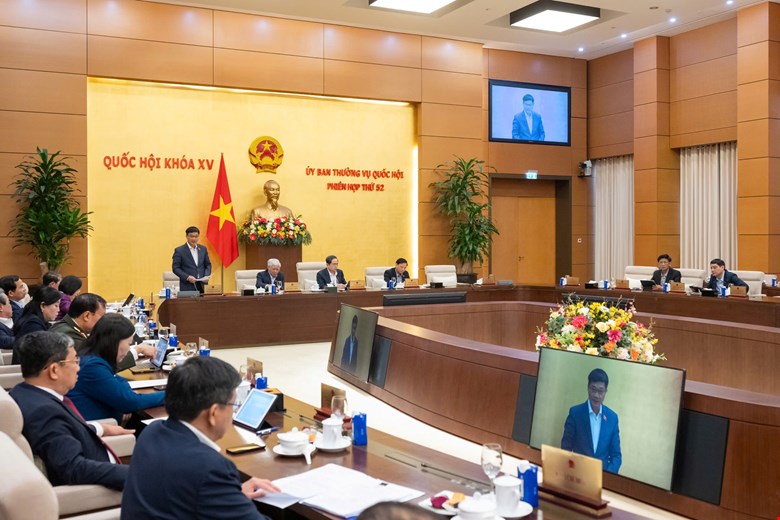 The National Assembly Standing Committee will consider approving the Resolution on administrative unit standards. Photo: Quochoi.vn