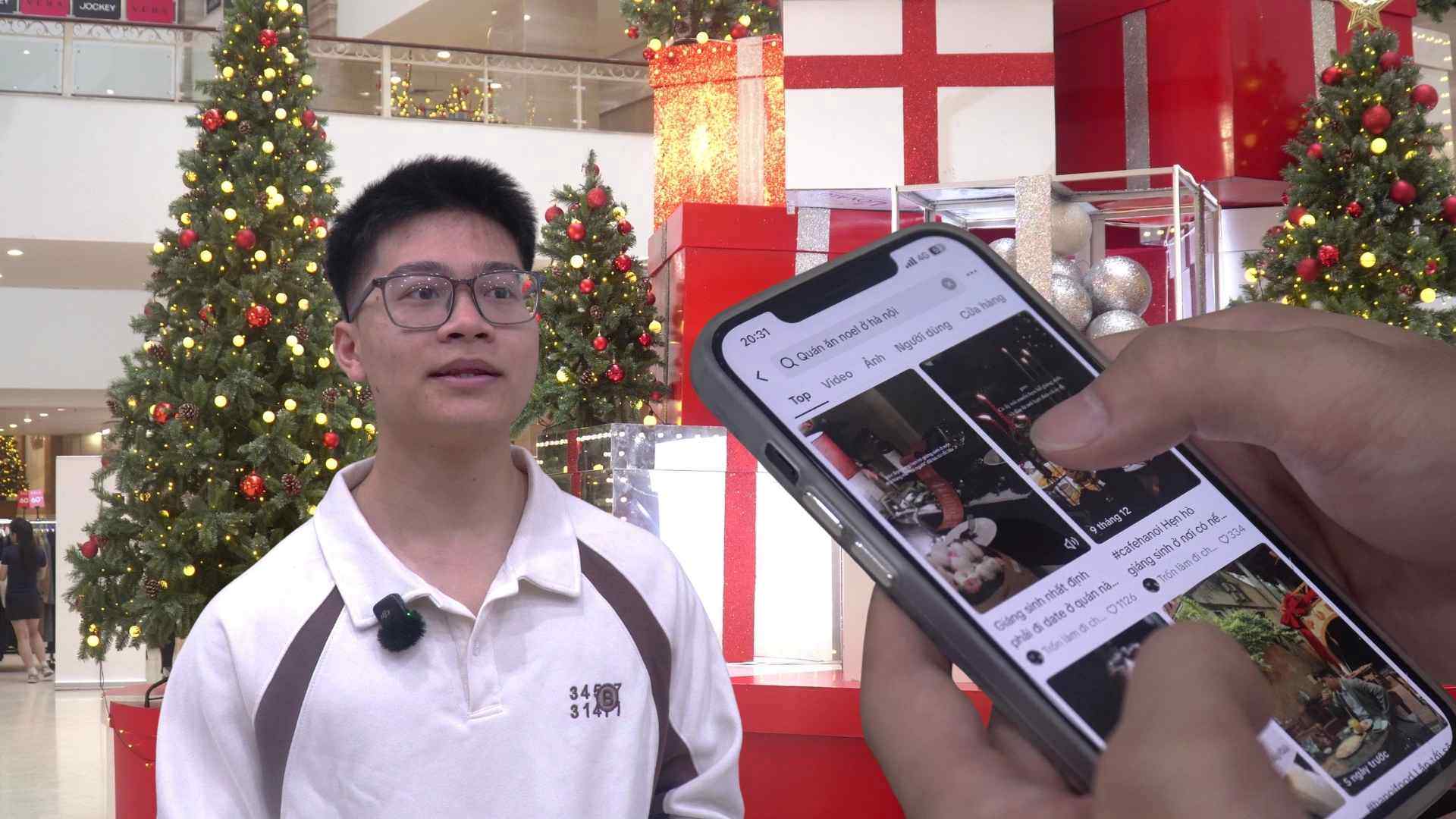 크리스마스 예약은 젊은이들의 초기 경쟁이 되었습니다.