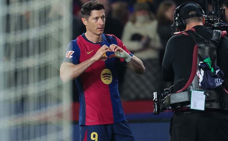 Robert Lewandowski is entering the final stages of his career. Photo: AFP