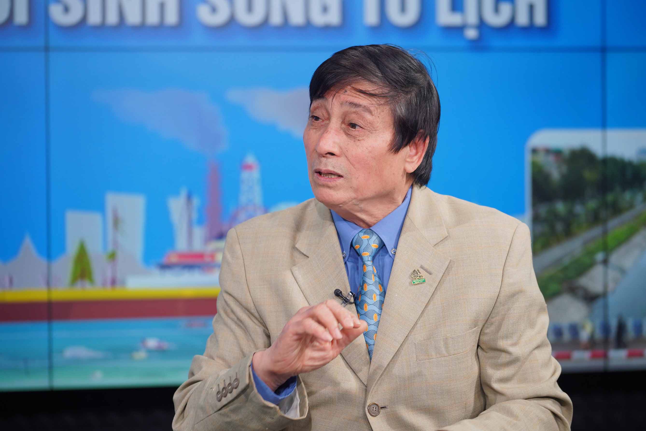 ong Nguyen Khac Kinh, nguyen Vu truong Vu Tham dinh va Danh gia tac dong moi truong (Bo Tai nguyen va Moi truong, nay la Bo Nong nghiep va Moi truong). Anh: Vu Linh