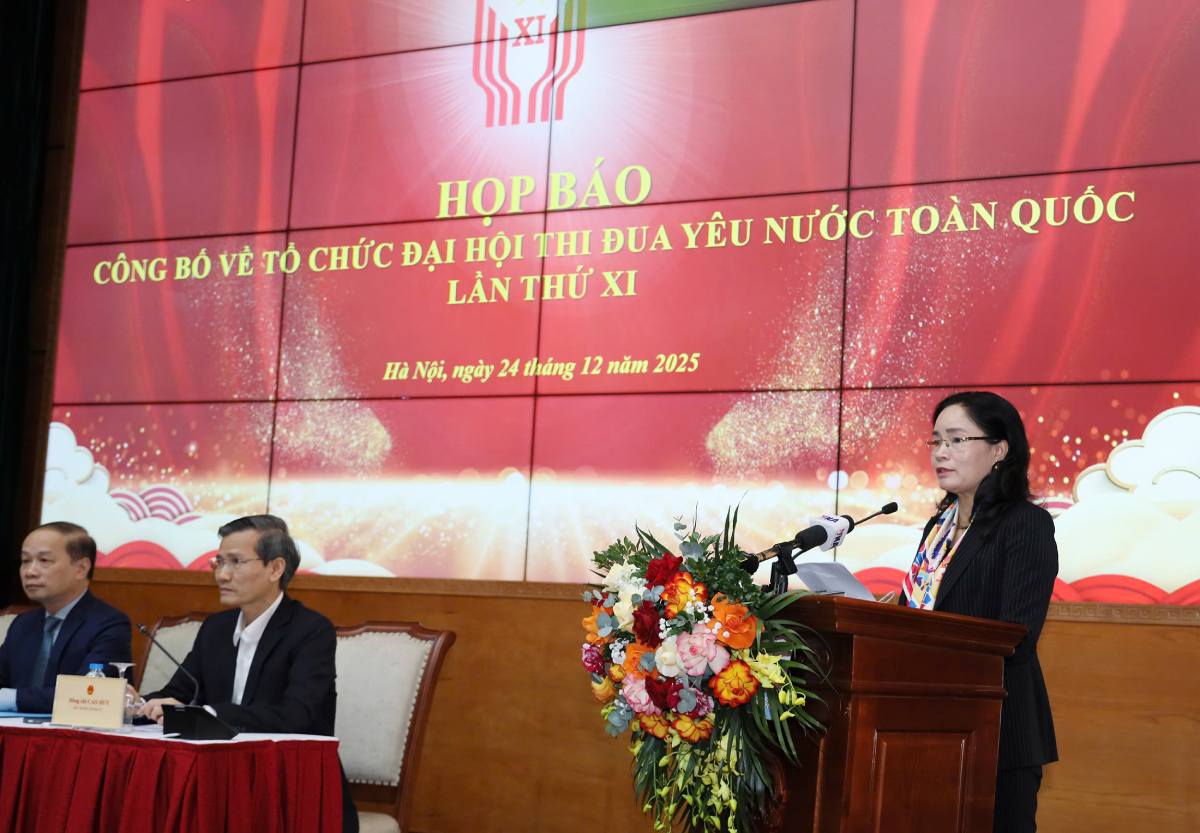 Thu truong Bo Van Hoa, The thao va Du lich Trinh Thi Thuy phat bieu tai buoi hop bao. Anh: Chi Tam