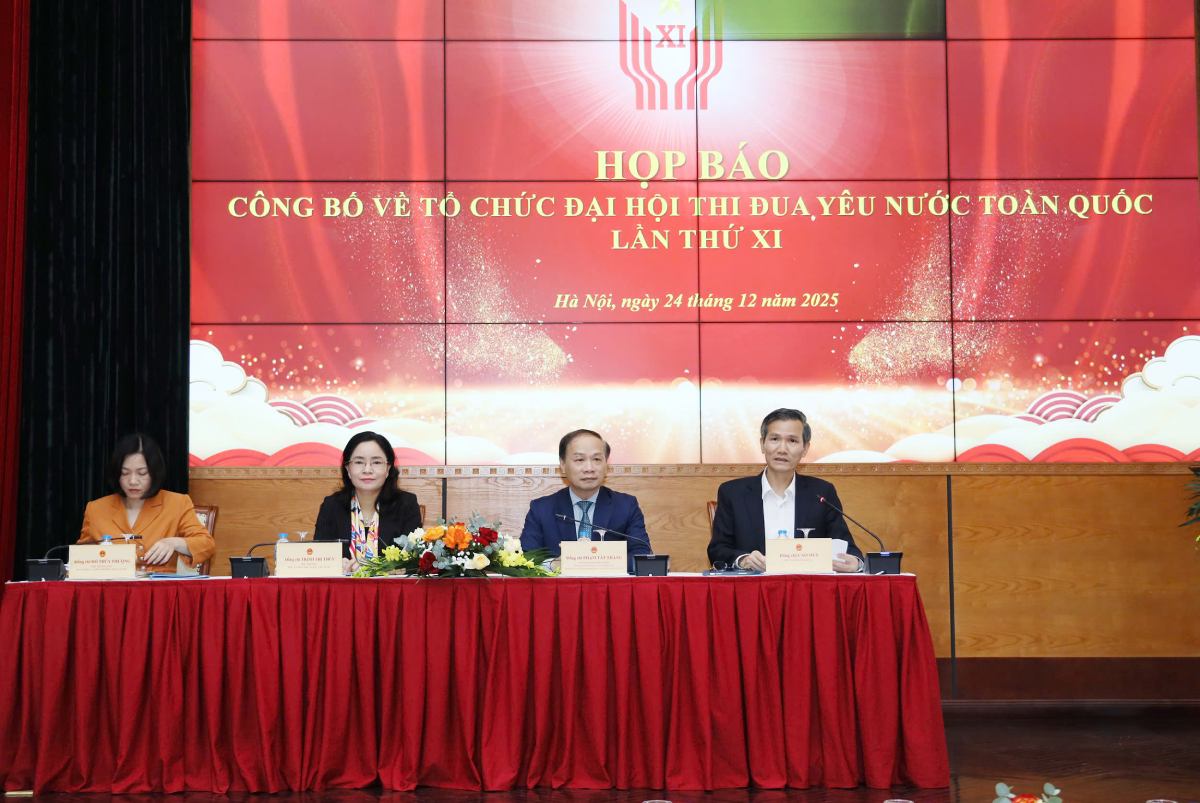 Delegates chaired a press conference to announce the organization of the 11th National Patriotic Emulation Congress. Photo: Chi Tam