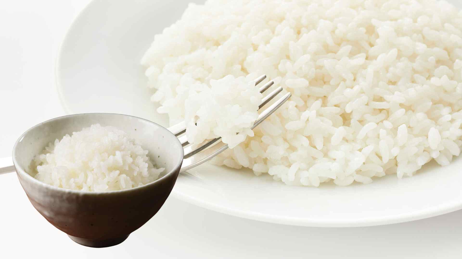 Whole wheat starches such as brown rice, oats... help keep you full longer. Graphic photo: Huong Son