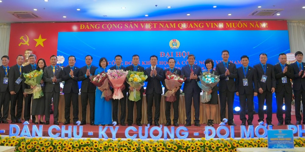 Ban Chap hanh Cong doan Khoa hoc va Cong nghe Viet Nam lan thu I, nhiem ky 2025-2030 ra mat dai hoi. Anh: Quynh Chi