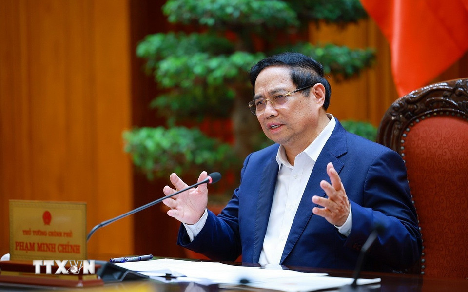 Politburo member and Prime Minister Pham Minh Chinh emphasized the need to develop weapons and equipment in a modern, high-tech direction. Photo: VNA