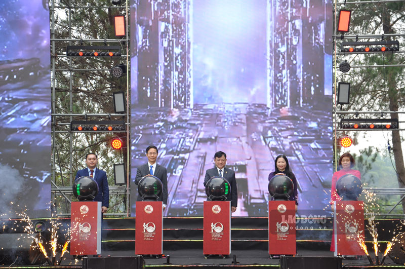 La division de la Universidad de Thai Nguyen en Lao Cai celebra 10 años de formacion y desarrollo. Foto: Dinh Dai