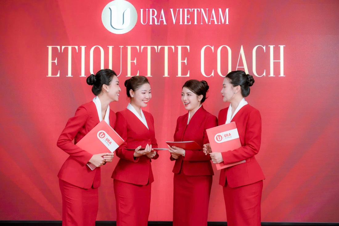 Skywings Academy officially applies the French standard civil servants' curriculum to flight attendant training. Photo: Dinh Hoang