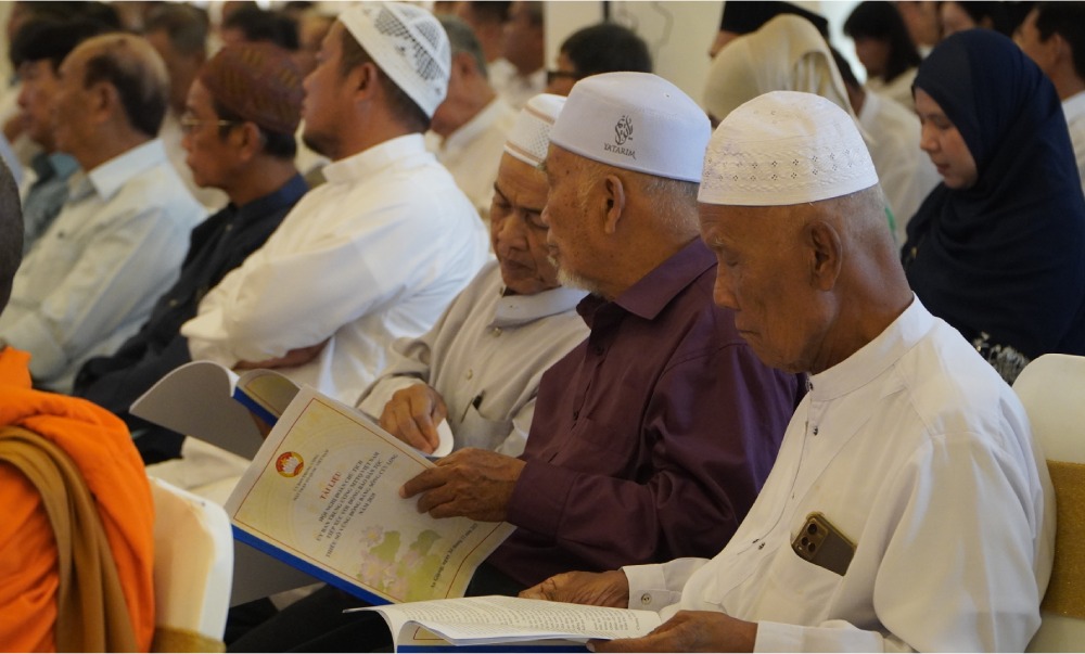 Dai bieu tham du hoi nghi. Anh: Nguyen Anh