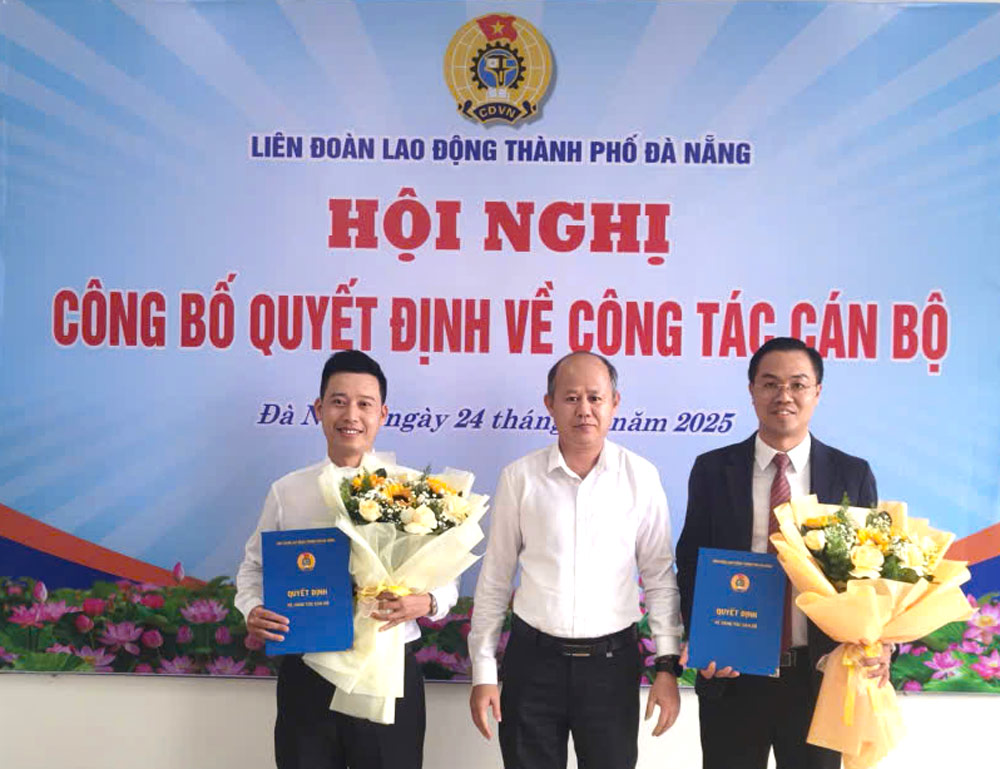 The Da Nang City Labor Federation appointed the Director and Deputy Director of the City Labor Culture House. Photo: Tuong Minh.