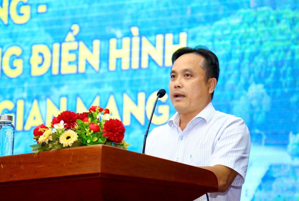 Cac dai bieu cho rang can bao ve ngan ngua, phong chong thong tin xau, doc tren khong gian mang. Anh: Nhat Ho