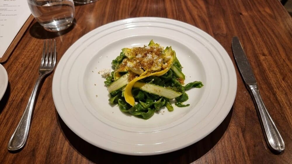 The delicious, unique pumpkin noodle soup will help the New Year's Eve party get richer. Photo: Tuan Dat