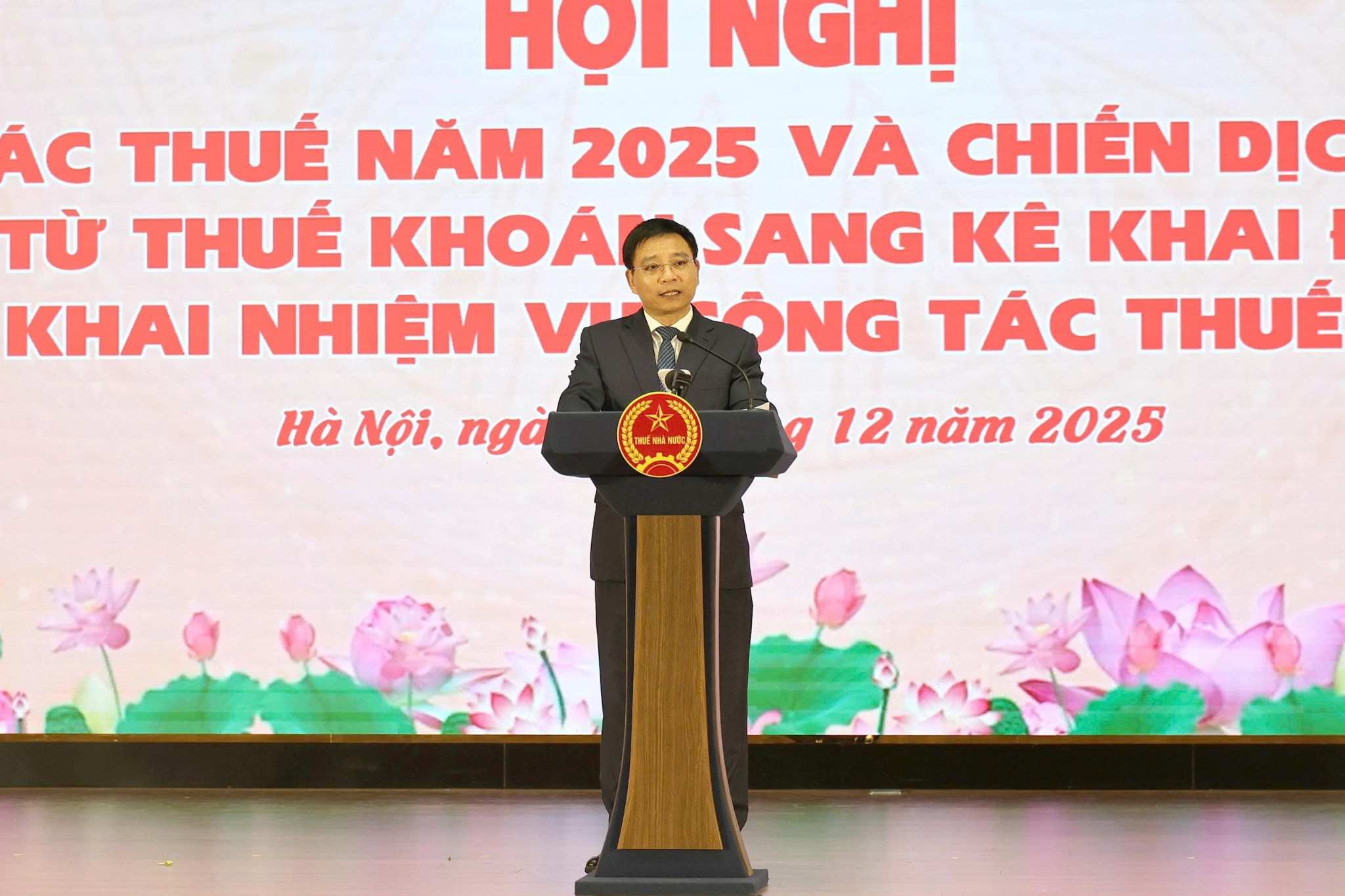 Bo truong Bo Tai chinh Nguyen Van Thang phat bieu chi dao tai Hoi nghi. Anh: Cuc Thue