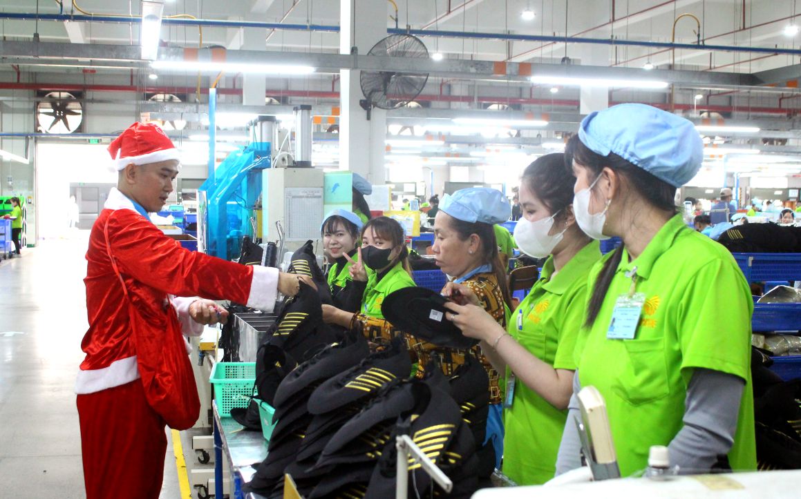 Cong doan co so Cong ty to chuc nhieu hoat dong tao khong khi vui tuoi cho cong nhan, nguoi lao dong. Anh: Luc Tung