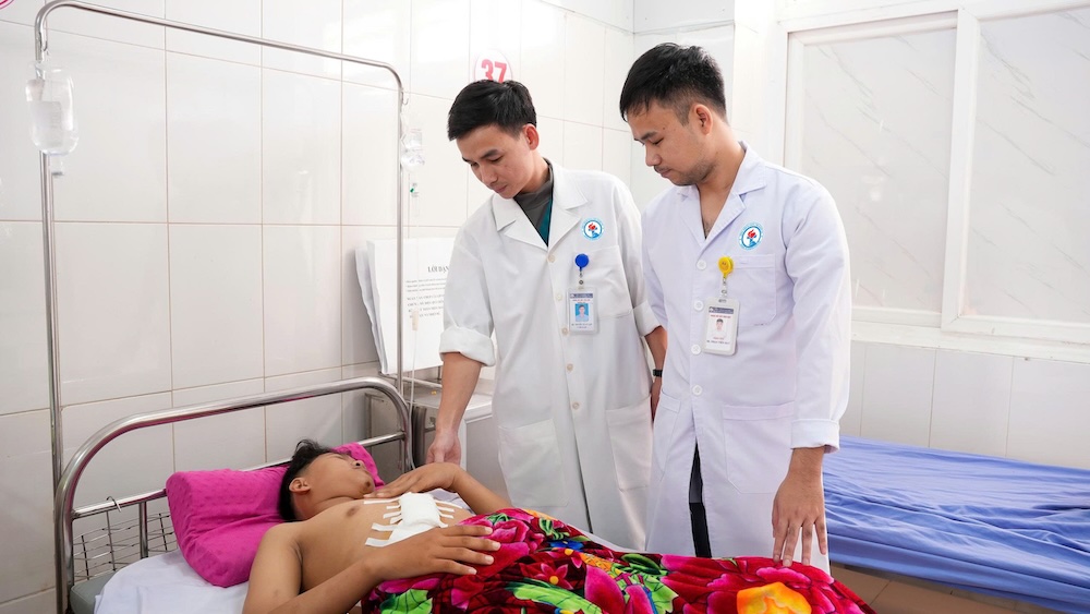 The patient was saved through critical condition. Photo: Quang Tri General Hospital