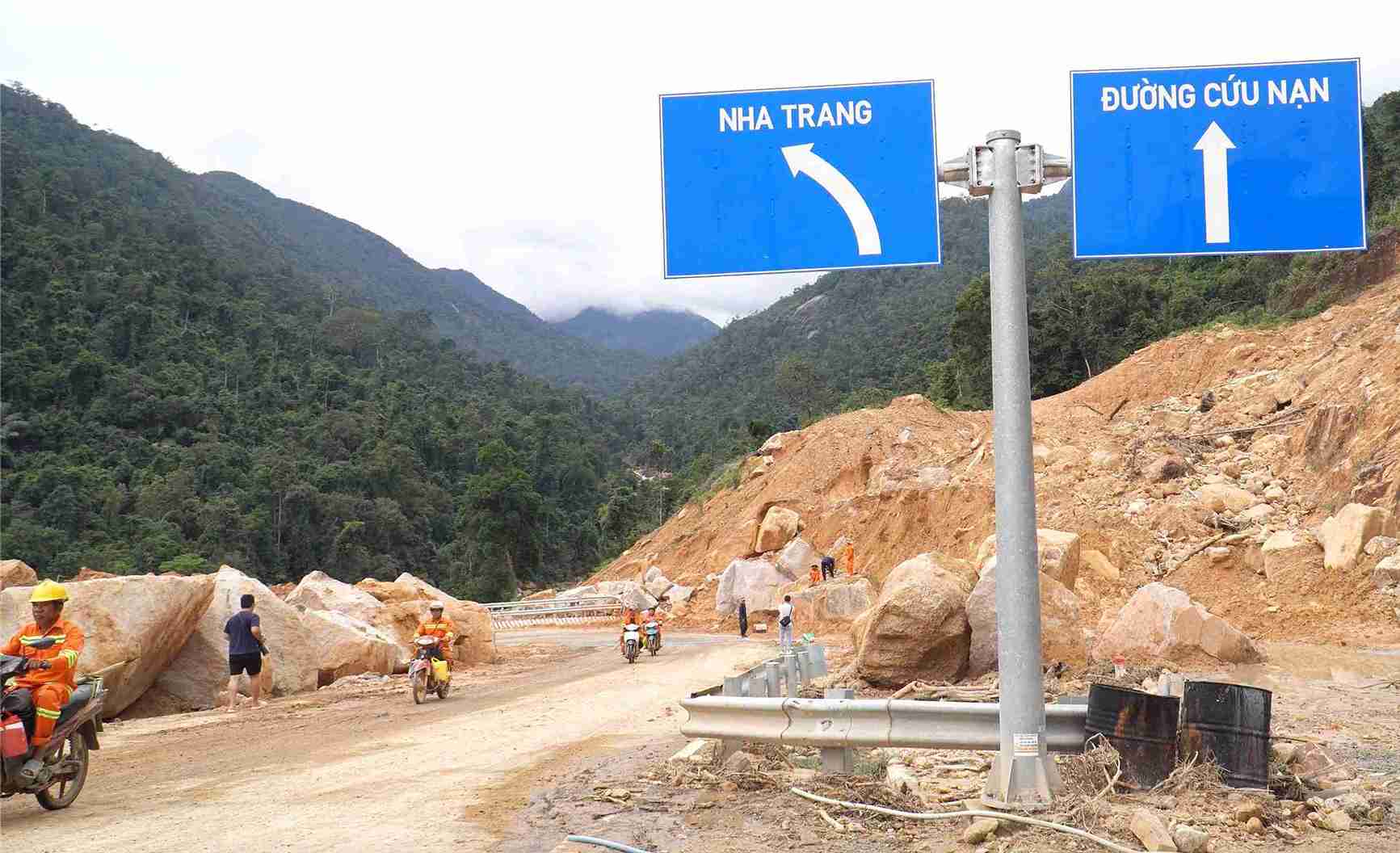 Image 1 day after the opening of Khanh Le Pass connecting Nha Trang - Da Lat. Photo: Huu Long