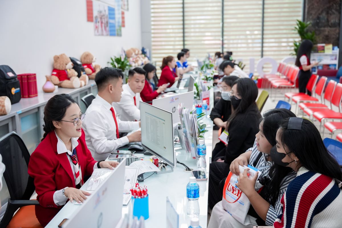 In 2026, Ho Chi Minh City University of Economics and Finance plans to implement 5 enrollment methods. Photo: Ngoc Bich