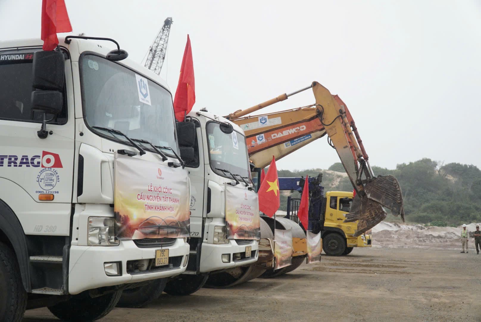 Du an cau Nguyen Tat Thanh duoc xay dung tren truc giao thong chien luoc. Anh: Huu Long