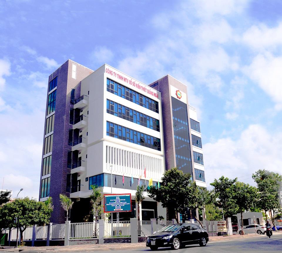 Doi voi Cong ty TNHH MTV do Nha nuoc nam giu 100% von dieu le, luong cao nhat la Cong ty TNHH MTV Xo so kien thiet Quang Ngai voi 41 trieu dong/nguoi/thang. Anh: Cong ty TNHH MTV Xo so kien thiet Quang Ngai 