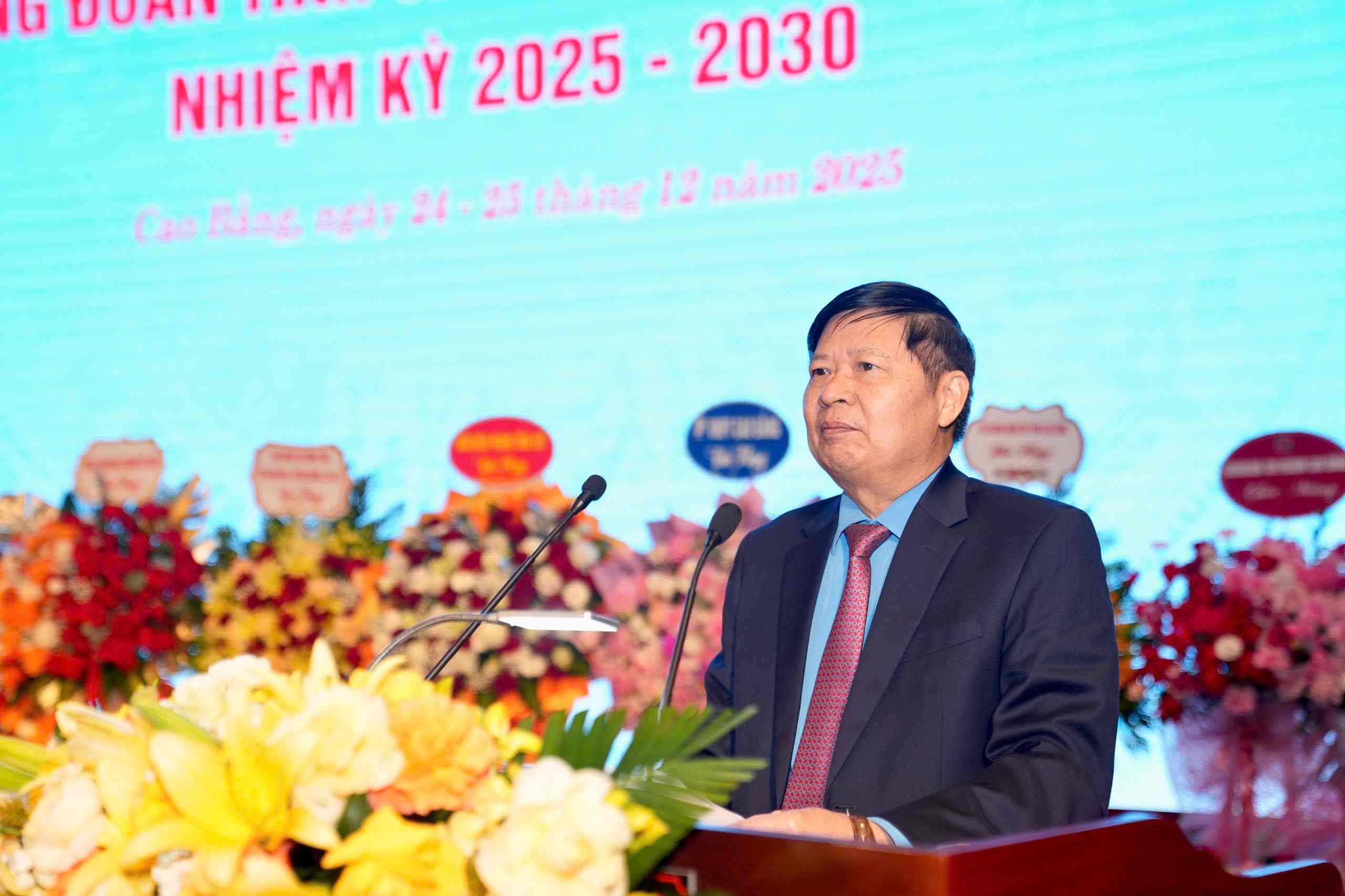 Pho Chu tich Tong Lien doan Lao dong Viet Nam phat bieu tai dai hoi. Anh: Vu Tiep