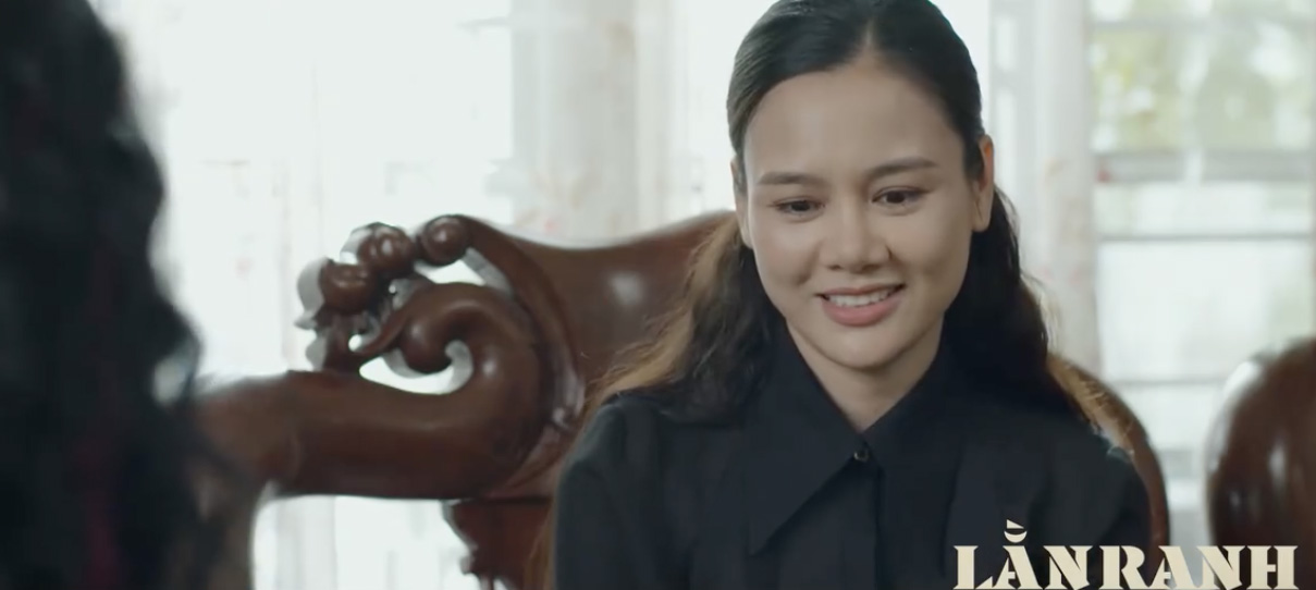 Nguyet dem hop tien den hoi lo vo sep trong “Lan ranh” tap 38. Anh: VFC. 