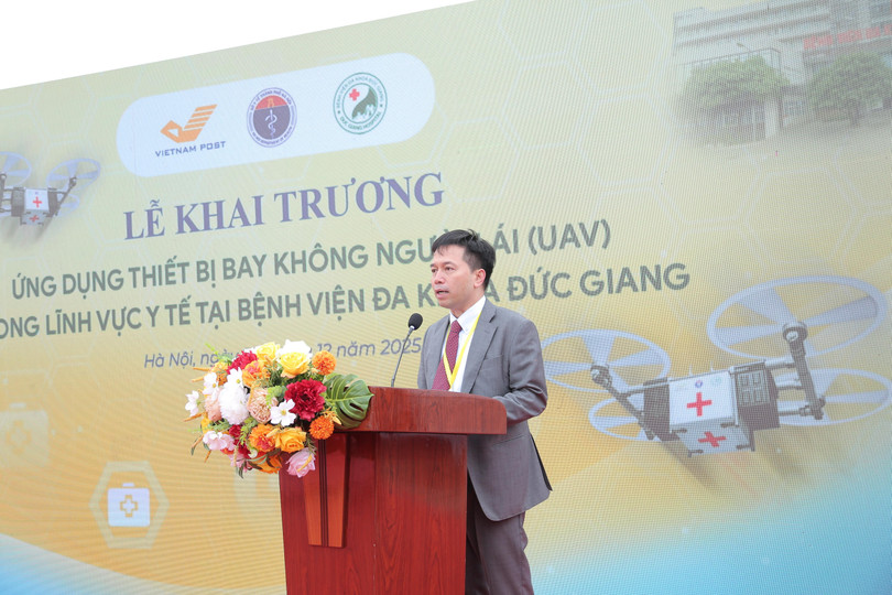 Giam doc BVDK Duc Giang thong tin ve ke hoach trien khai UAV. Anh: BVCC 