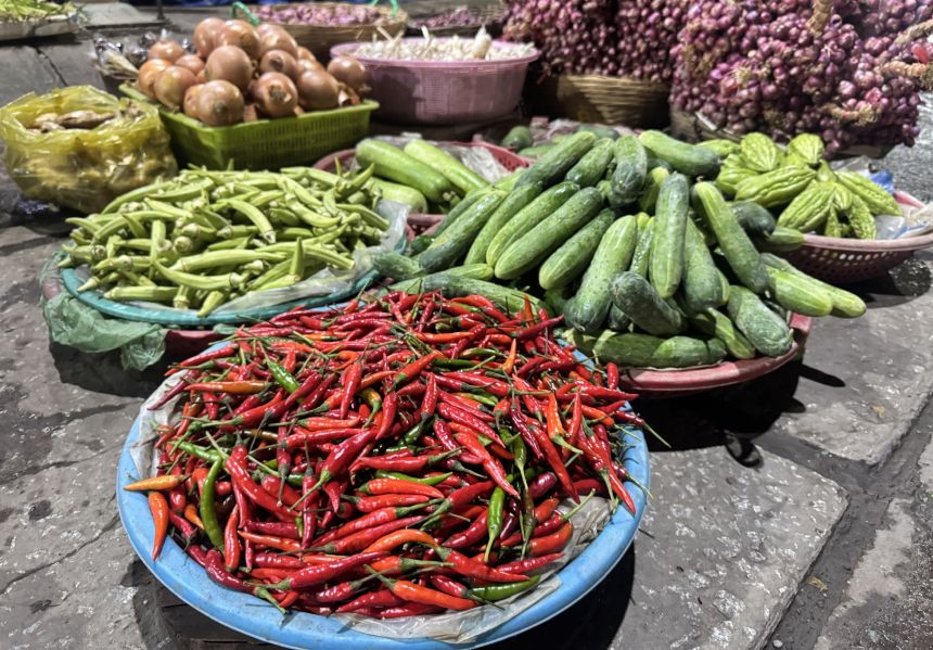 Tieu thuong cho biet gia ot cao keo dai do nguon cung khan hiem, hao hut nhieu trong qua trinh ban. Anh: Phuong Anh